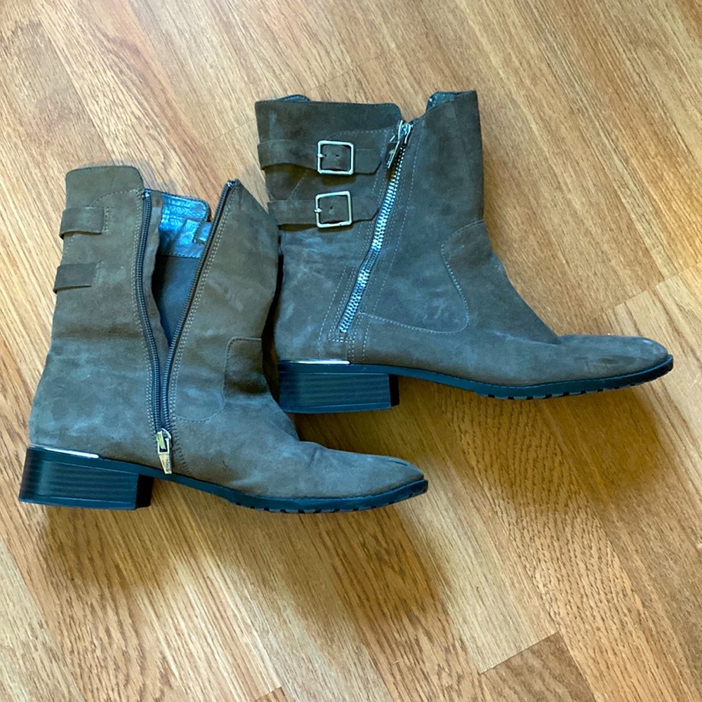 CK green suede booties